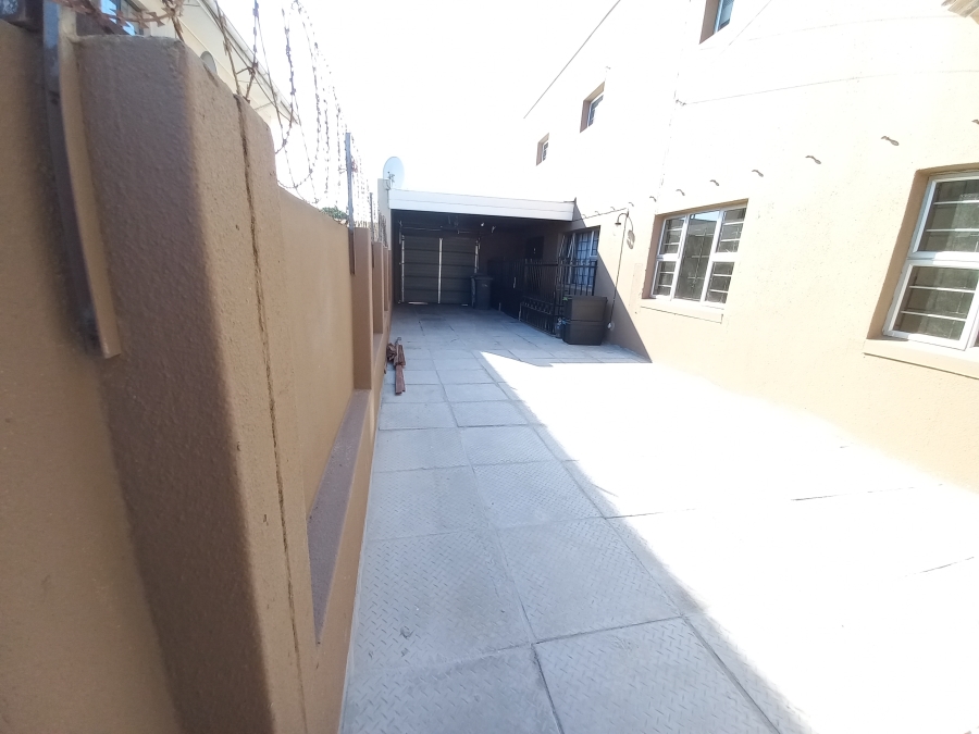 To Let 3 Bedroom Property for Rent in Gatesville Western Cape
